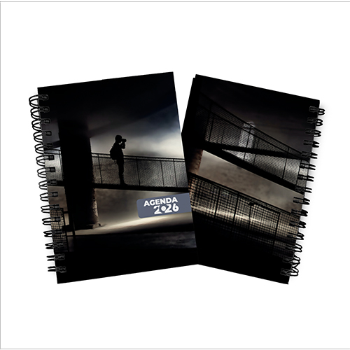 Agenda 2026 15X21cm com capa dura em papel empastada com cartão e debrú, laminação Prolan Wire-O e miolo pronto